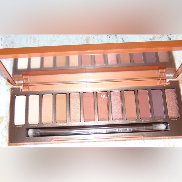 NIB Urban Decay Naked Heat Eyeshadow Palette